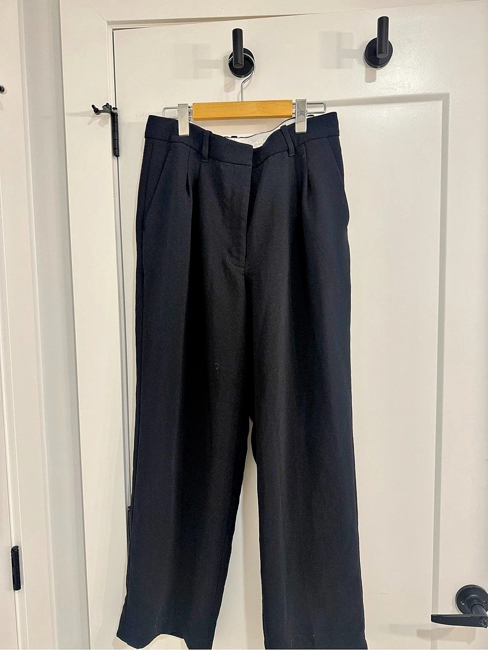 Aritzia The Effortless Pant™ - Crepette™ Wide Leg Pants in Black